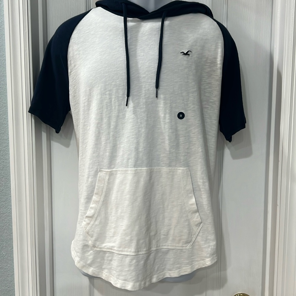 Men's Hollister Crewneck Tee with Hood Size Medium